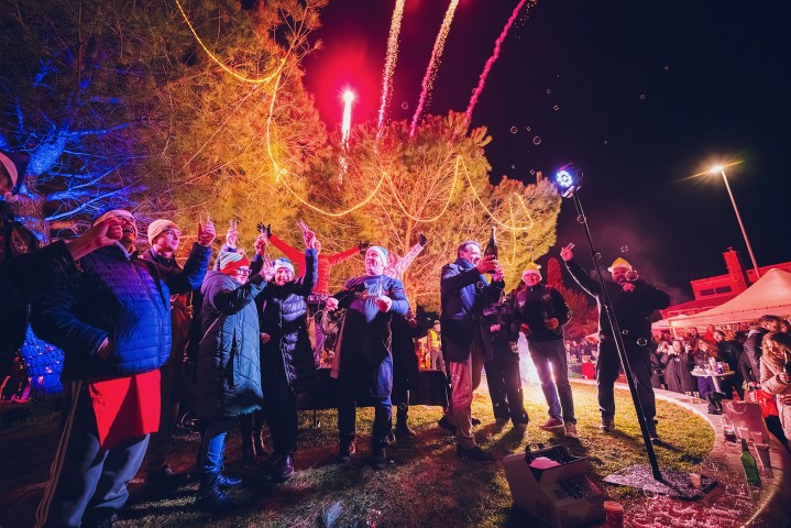 Goodbye 2025.:Prikupljeno 14 tisuća eura na humanitarnom ispraćaju stare godine u Novigradu!